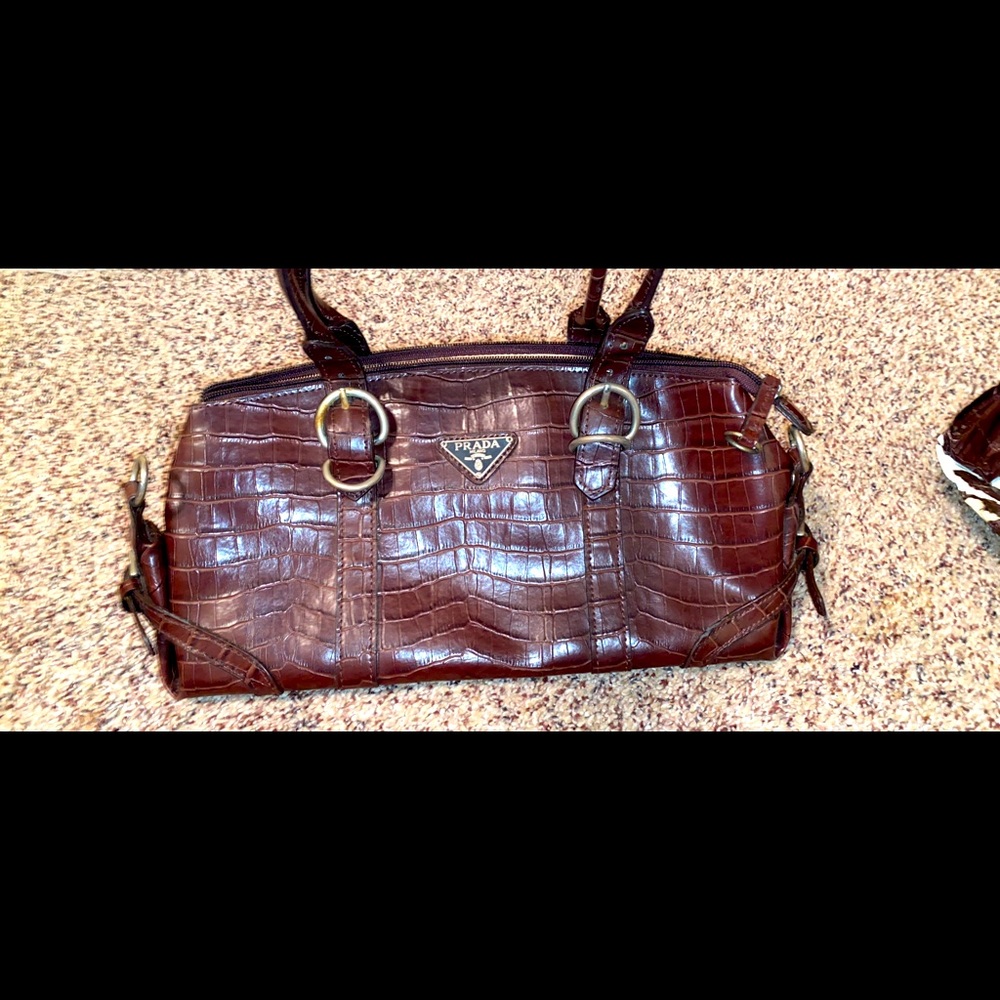 Look alike Designer Purse. Never used; in great condition